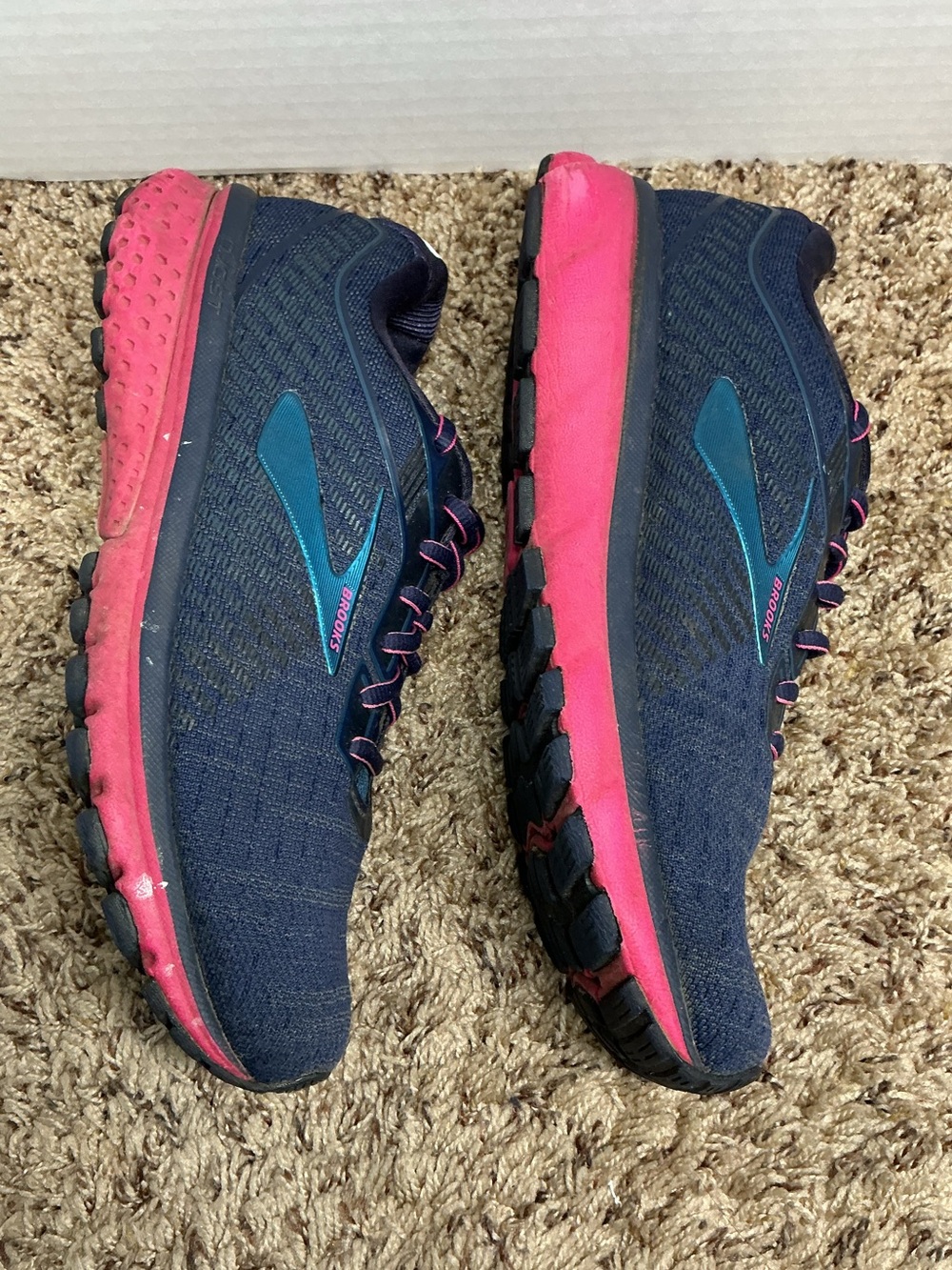 Brooks Ghost 12 Women’s Size 8.5 Navy Pink Running Shoes 1203051B414 - Picture 7 of 16